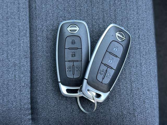 日産 セレナ １．４ Ｅ－ＰＯＷＥＲ ハイウェイスターＶ ＮＩＳＳＡＮＣＯＮＮＥＣＴインフォテインメントシステム装着車 R8年 (東海) 99