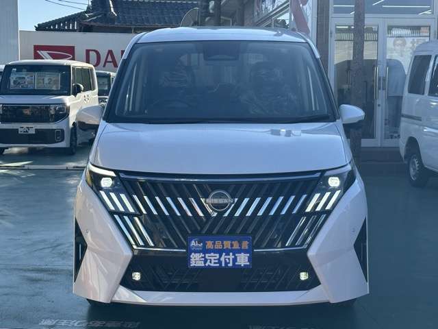 日産 セレナ １．４ Ｅ－ＰＯＷＥＲ ルキシオン R8年 (東海) 99