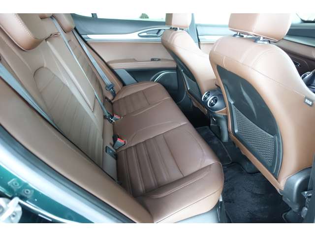 アルファロメオ ステルヴィオ ２．０ ターボ Ｑ４ ヴェローチェ ４ＷＤ R4年 () 99