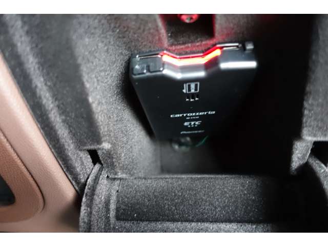 アルファロメオ ステルヴィオ ２．０ ターボ Ｑ４ ヴェローチェ ４ＷＤ R4年 () 99