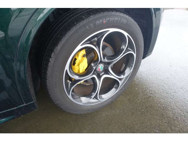 アルファロメオ ステルヴィオ ２．０ ターボ Ｑ４ ヴェローチェ ４ＷＤ R4年 () 99