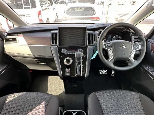 三菱 デリカ　Ｄ：５ ２．２ Ｐ ディーゼルターボ ４ＷＤ R6年 (東海) 99