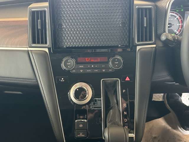 三菱 デリカ　Ｄ：５ ２．２ Ｐ ディーゼルターボ ４ＷＤ R7年 (東海) 99