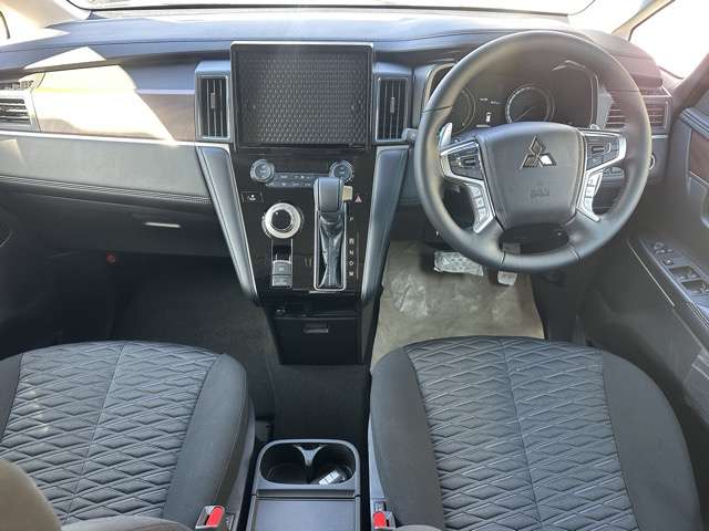 三菱 デリカ　Ｄ：５ ２．２ Ｐ ディーゼルターボ ４ＷＤ R6年 (東海) 99