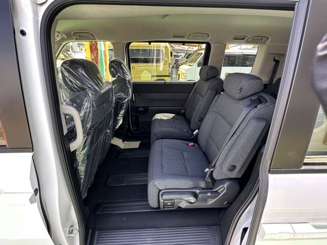ホンダ ステップワゴン　ハイブリッド ２．０ Ｅ：ＨＥＶ エアー ＥＸ R8年 (東海) 99