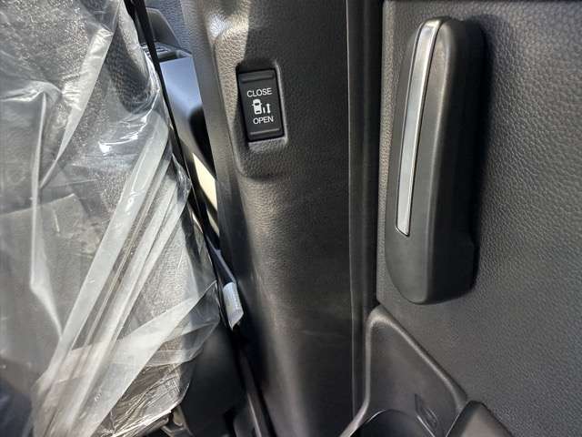 ホンダ ステップワゴン　ハイブリッド ２．０ Ｅ：ＨＥＶ エアー ＥＸ R8年 (東海) 99