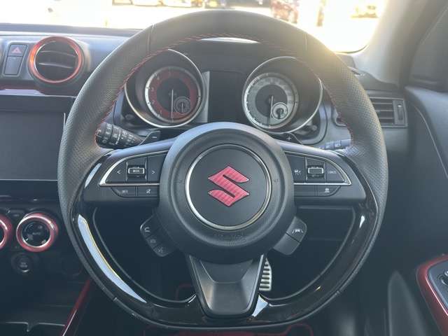 スズキ スイフト スポーツ １．４ R5年 (東海) 99