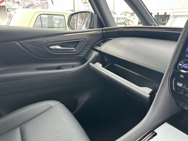 トヨタ ヴェルファイア　ハイブリッド ハイブリッド ２．５ Ｚプレミア R7年 (東海) 99