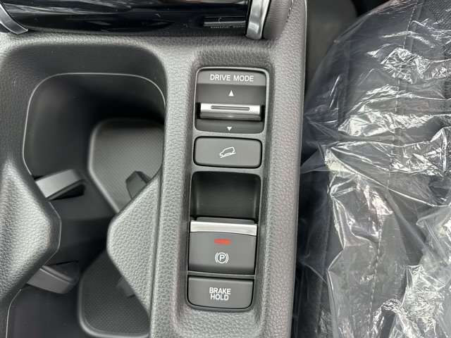 ホンダ ヴェゼル １．５ Ｅ：ＨＥＶ Ｚ R8年 (東海) 99