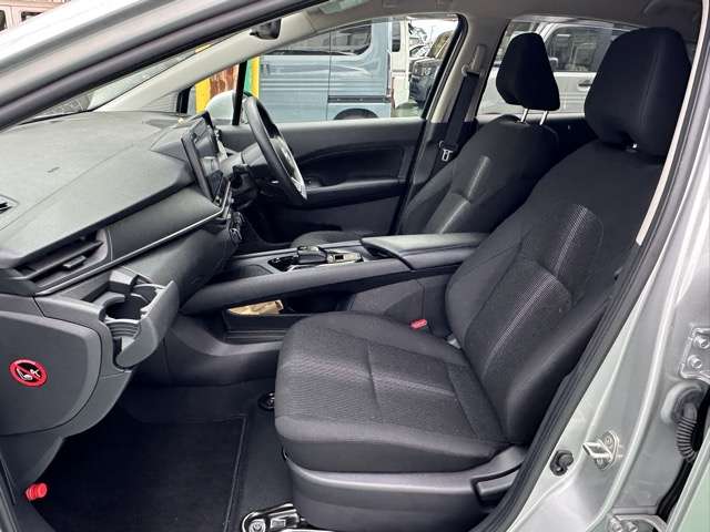 日産 ノート １．２ Ｘ R5年 (東海) 99