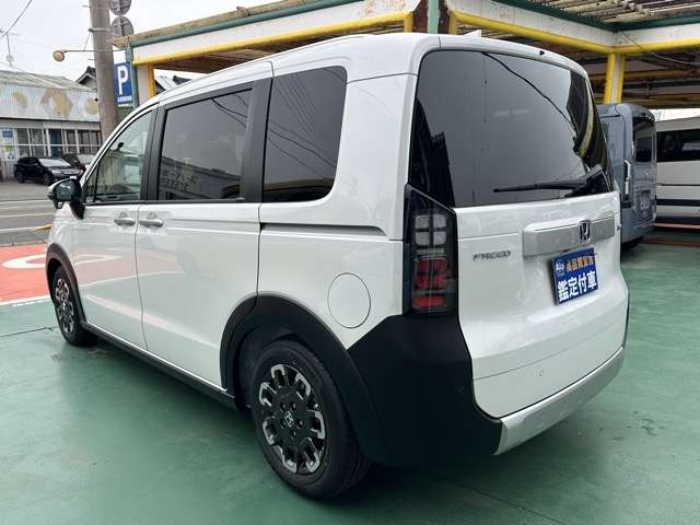 ホンダ フリード　ハイブリッド １．５ Ｅ：ＨＥＶ クロスター R8年 (東海) 99