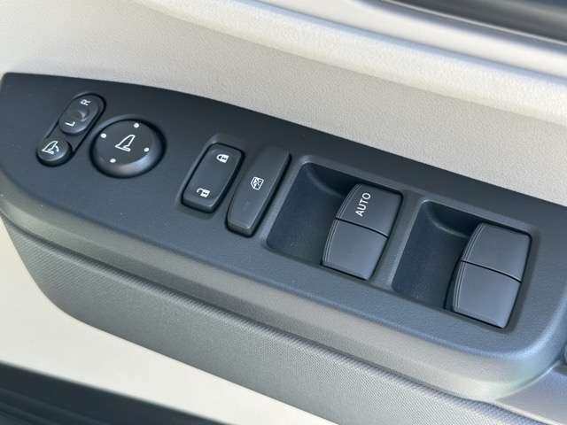 ホンダ Ｎ　ＢＯＸ ６６０ ファッションスタイル ２トーン R8年 (東海) 99