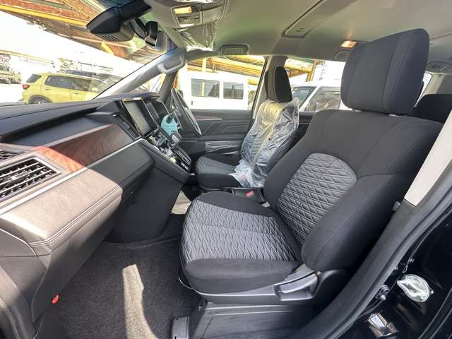 三菱 デリカ　Ｄ：５ ２．２ Ｐ ディーゼルターボ ４ＷＤ R5年 (東海) 99