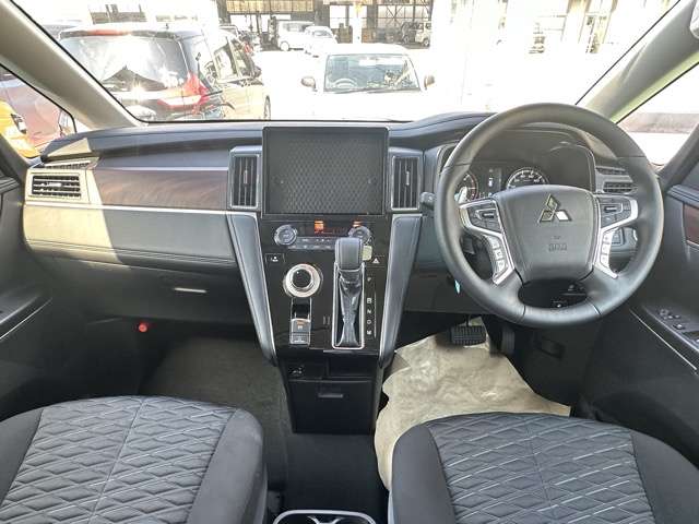 三菱 デリカ　Ｄ：５ ２．２ Ｐ ディーゼルターボ ４ＷＤ R5年 (東海) 99