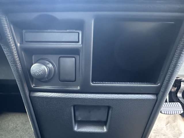 三菱 デリカ　Ｄ：５ ２．２ Ｐ ディーゼルターボ ４ＷＤ R5年 (東海) 99