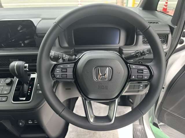 ホンダ ステップワゴン　ハイブリッド ２．０ Ｅ：ＨＥＶ エアー ＥＸ R8年 (東海) 99