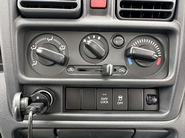 日産 ＮＴ１００クリッパー ６６０ ＤＸ 農繁仕様 ４ＷＤ R4年 (東海) 99