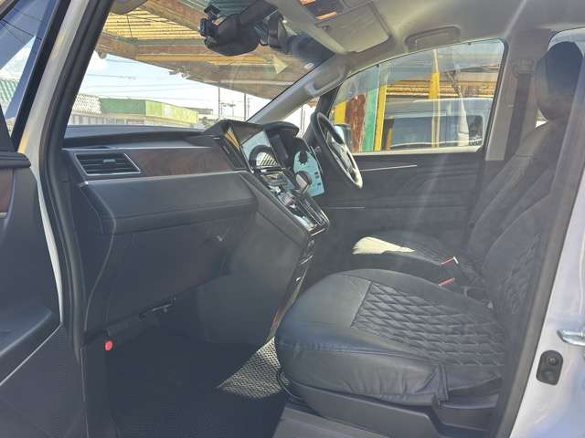 三菱 デリカ　Ｄ：５ ２．２ Ｐ ディーゼルターボ ４ＷＤ R6年 (東海) 99