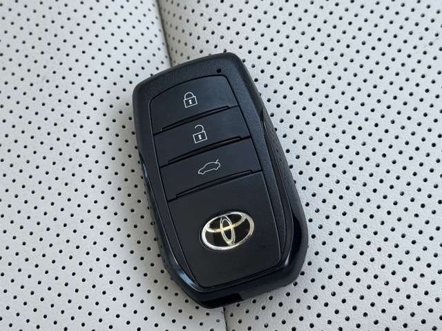 トヨタ クラウン　クロスオーバー　ハイブリッド ２．５ Ｇ アドバンスト レザー パッケージ Ｅ－ＦＯＵＲ ４ＷＤ R6年 (東海) 99