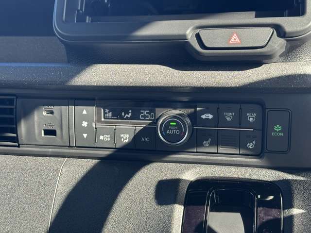 ホンダ Ｎ　ＢＯＸ カスタム ６６０ ターボ R8年 (東海) 99