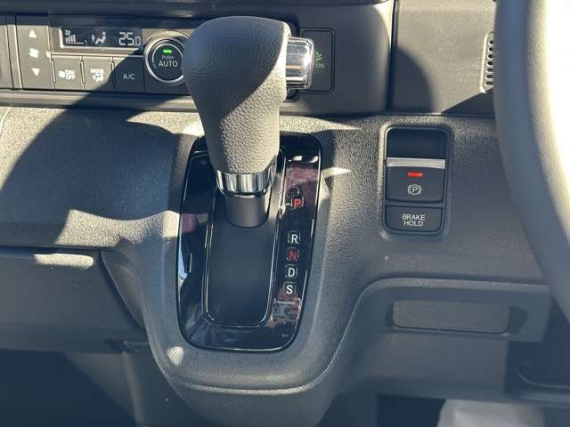 ホンダ Ｎ　ＢＯＸ カスタム ６６０ ターボ R8年 (東海) 99