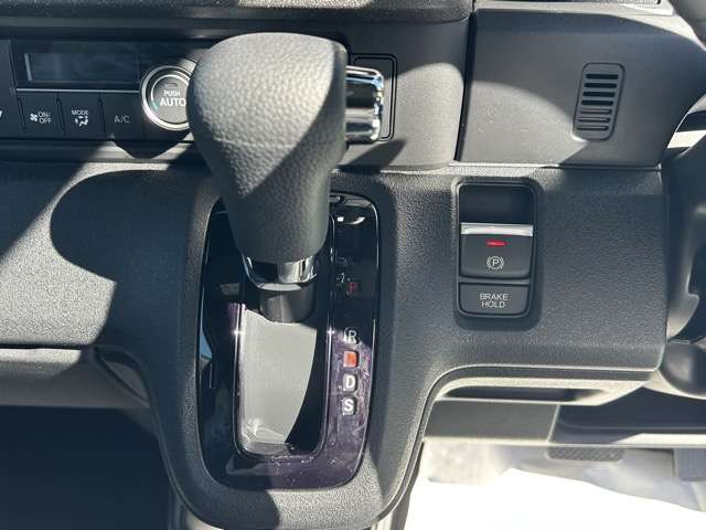 ホンダ Ｎ　ＢＯＸ カスタム ６６０ ターボ R8年 (東海) 99