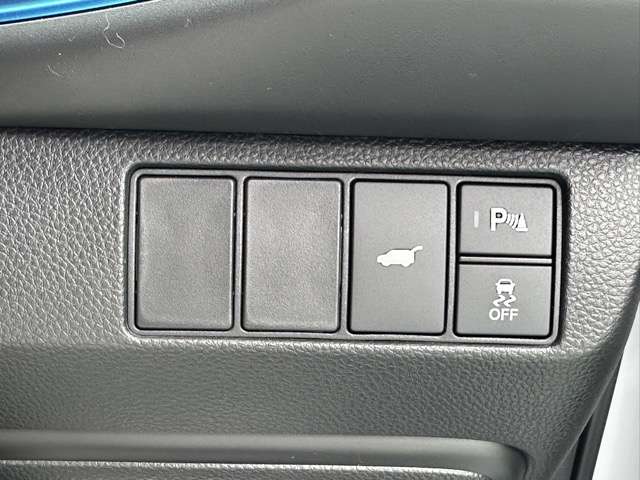 ホンダ ヴェゼル １．５ Ｅ：ＨＥＶ Ｚ プレイパッケージ R8年 (東海) 99