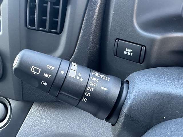 日産 ＮＶ２００バネットバン １．６ ＶＸ R8年 (東海) 99