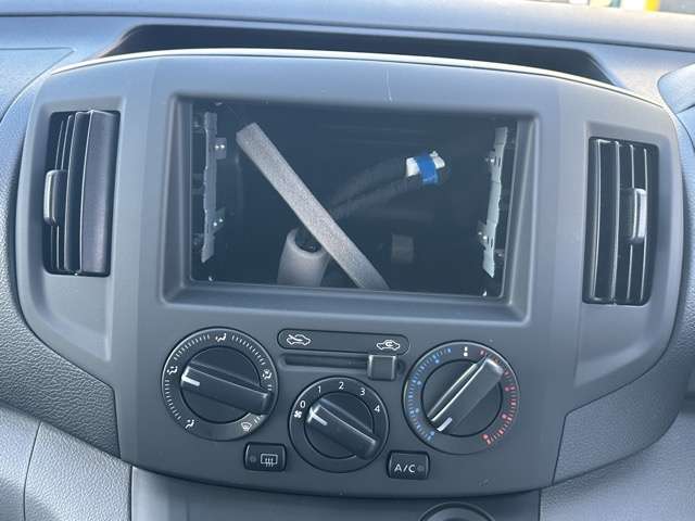 日産 ＮＶ２００バネットバン １．６ ＶＸ R8年 (東海) 99