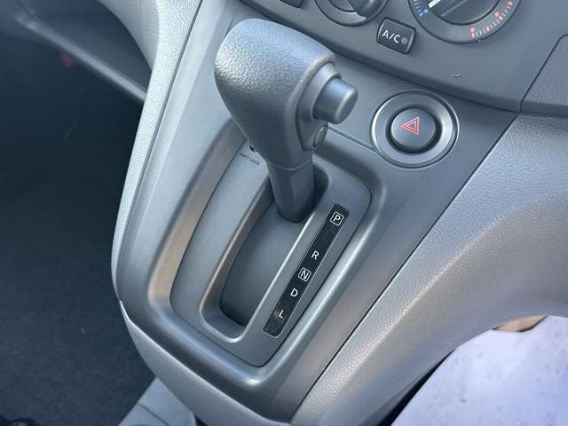 日産 ＮＶ２００バネットバン １．６ ＶＸ R8年 (東海) 99