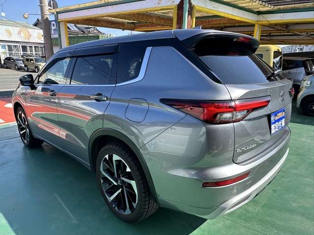 三菱 アウトランダーＰＨＥＶ ＰＨＥＶ ２．４ Ｐ ４ＷＤ R5年 (東海) 99