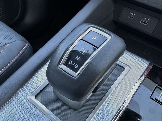 三菱 アウトランダーＰＨＥＶ ＰＨＥＶ ２．４ Ｐ ４ＷＤ R5年 (東海) 99