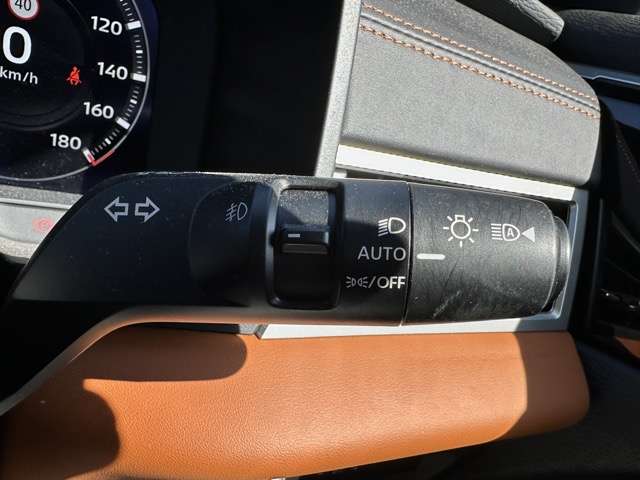 三菱 アウトランダーＰＨＥＶ ＰＨＥＶ ２．４ Ｐ ４ＷＤ R5年 (東海) 99