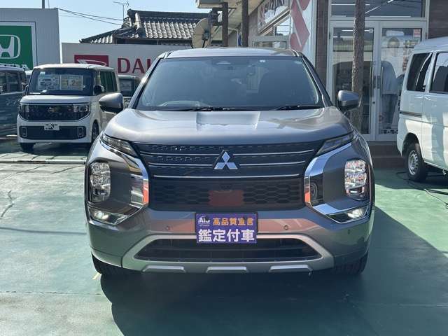 三菱 アウトランダーＰＨＥＶ ＰＨＥＶ ２．４ Ｐ ４ＷＤ R5年 (東海) 99