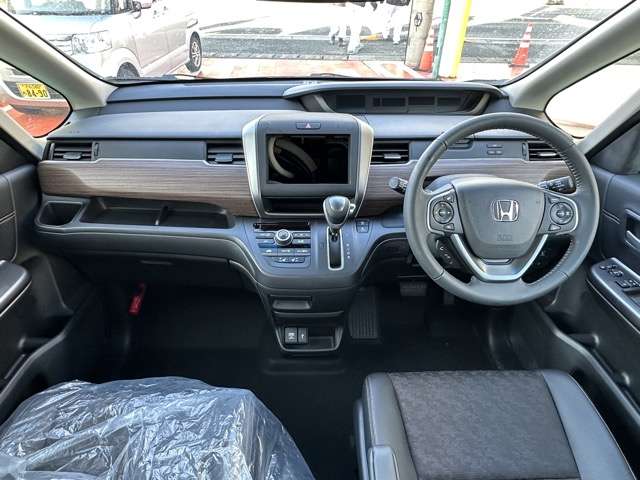 ホンダ フリード １．５ クロスター ４ＷＤ R8年 (東海) 99