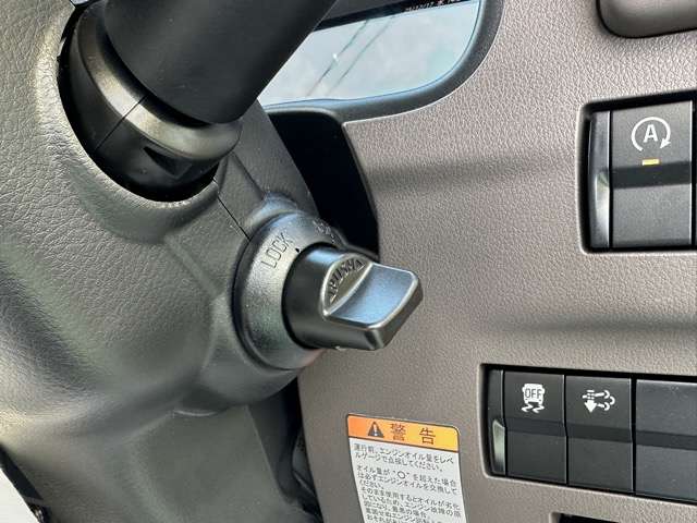 三菱フソウ キャンター ３．０ ダブルキャブ 全低床 ディーゼルターボ R7年 (東海) 99