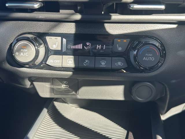 日産 ノートオーラ １．２ ＮＩＳＭＯ チューンド Ｅ－ＰＯＷＥＲ ４ＷＤ R6年 (東海) 99