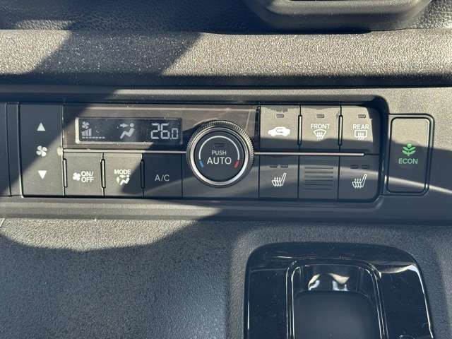 ホンダ Ｎ　ＢＯＸ カスタム ６６０ コーディネートスタイル ２トーン R7年 (東海) 99