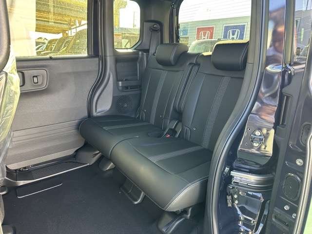 ホンダ Ｎ　ＢＯＸ カスタム ６６０ コーディネートスタイル ２トーン R7年 (東海) 99