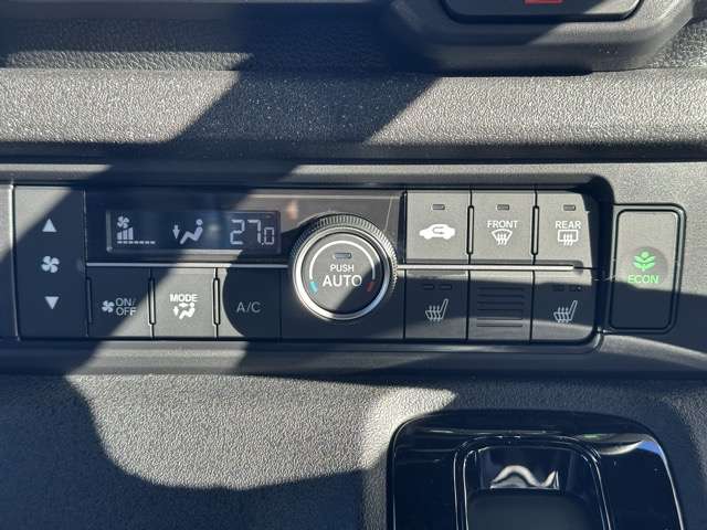 ホンダ Ｎ　ＢＯＸ カスタム ６６０ コーディネートスタイル ２トーン R7年 (東海) 99
