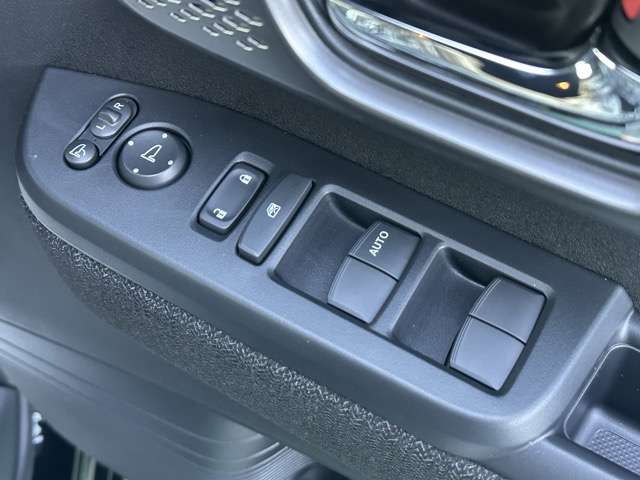 ホンダ Ｎ　ＢＯＸ カスタム ６６０ R7年 (東海) 99