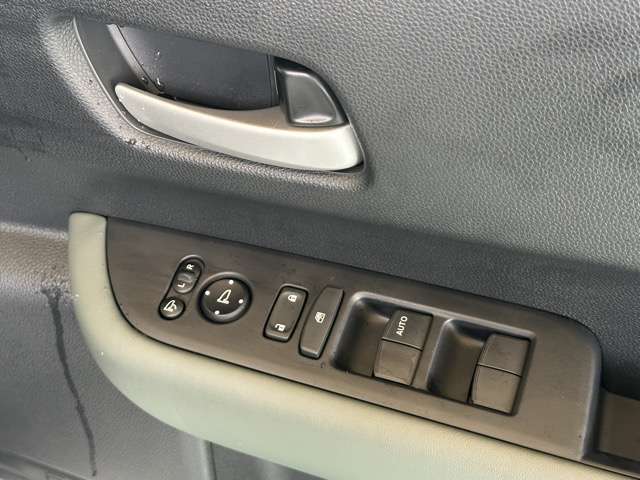 ホンダ フリード １．５ クロスター R7年 (東海) 99