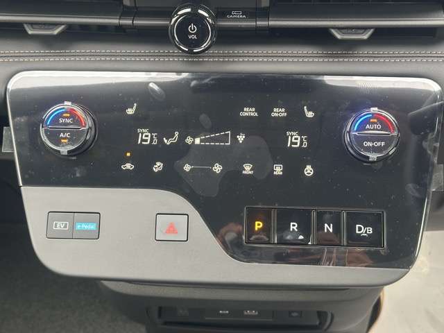 日産 セレナ １．４ Ｅ－ＰＯＷＥＲ ハイウェイスターＶ R8年 (東海) 99