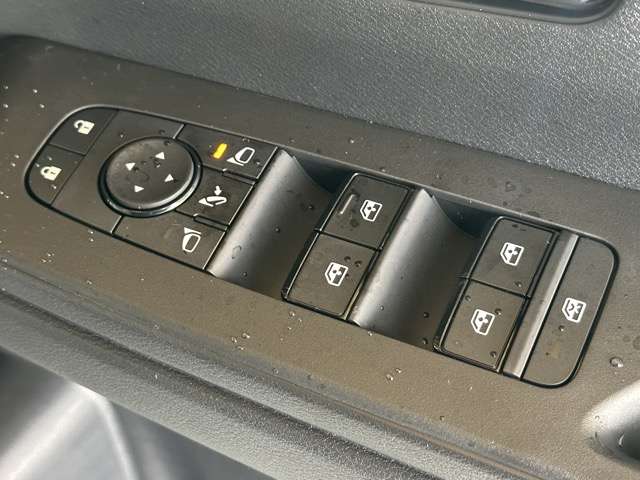 日産 セレナ １．４ Ｅ－ＰＯＷＥＲ ハイウェイスターＶ R8年 (東海) 99