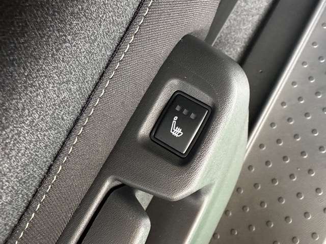 日産 セレナ １．４ Ｅ－ＰＯＷＥＲ ハイウェイスターＶ R8年 (東海) 99