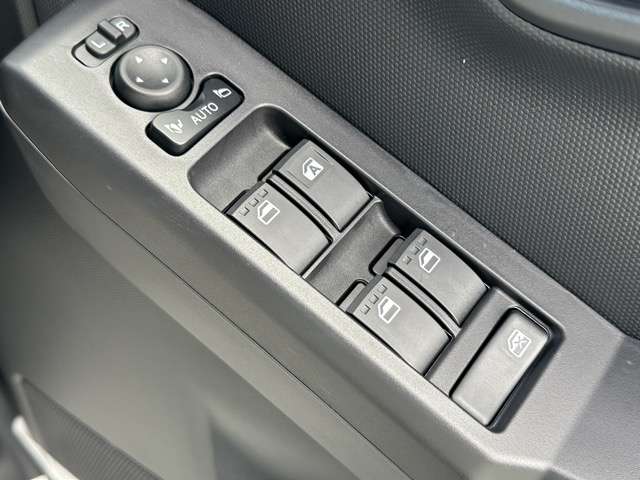 ダイハツ タフト ６６０ Ｇターボ ダーククロム ベンチャー R7年 (東海) 99