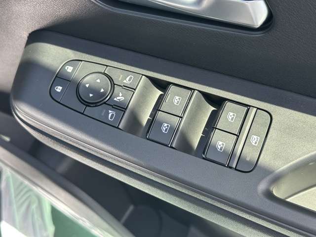 日産 セレナ ２．０ ハイウェイスターＶ ４ＷＤ R7年 (東海) 99