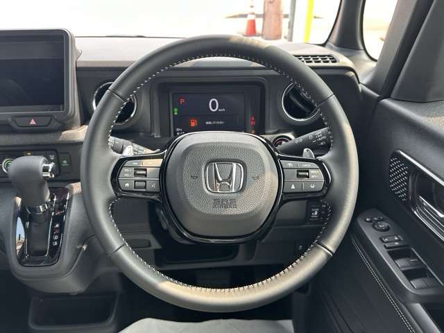 ホンダ Ｎ　ＢＯＸ カスタム ６６０ ターボ コーディネートスタイル モノトーン R7年 (東海) 99