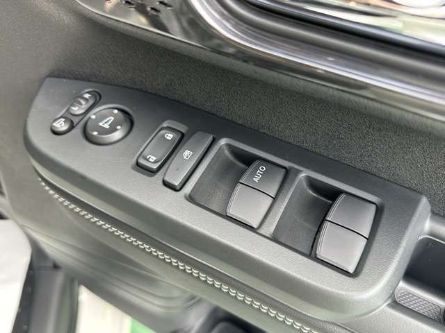 ホンダ Ｎ　ＢＯＸ カスタム ６６０ ターボ コーディネートスタイル モノトーン R7年 (東海) 99