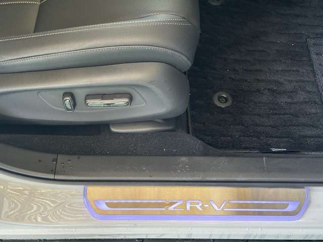 ホンダ ＺＲ－Ｖ ２．０ Ｅ：ＨＥＶ Ｚ ブラックスタイル R6年 (東海) 99